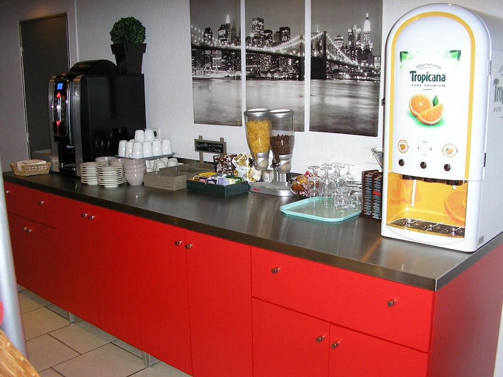 Kyriad Direct Orleans Nord - Cap Saran 6/50