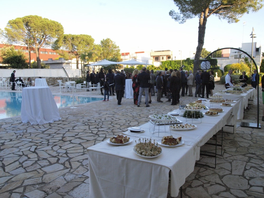 Villa Donna Lisa Wine Hotel 66/78