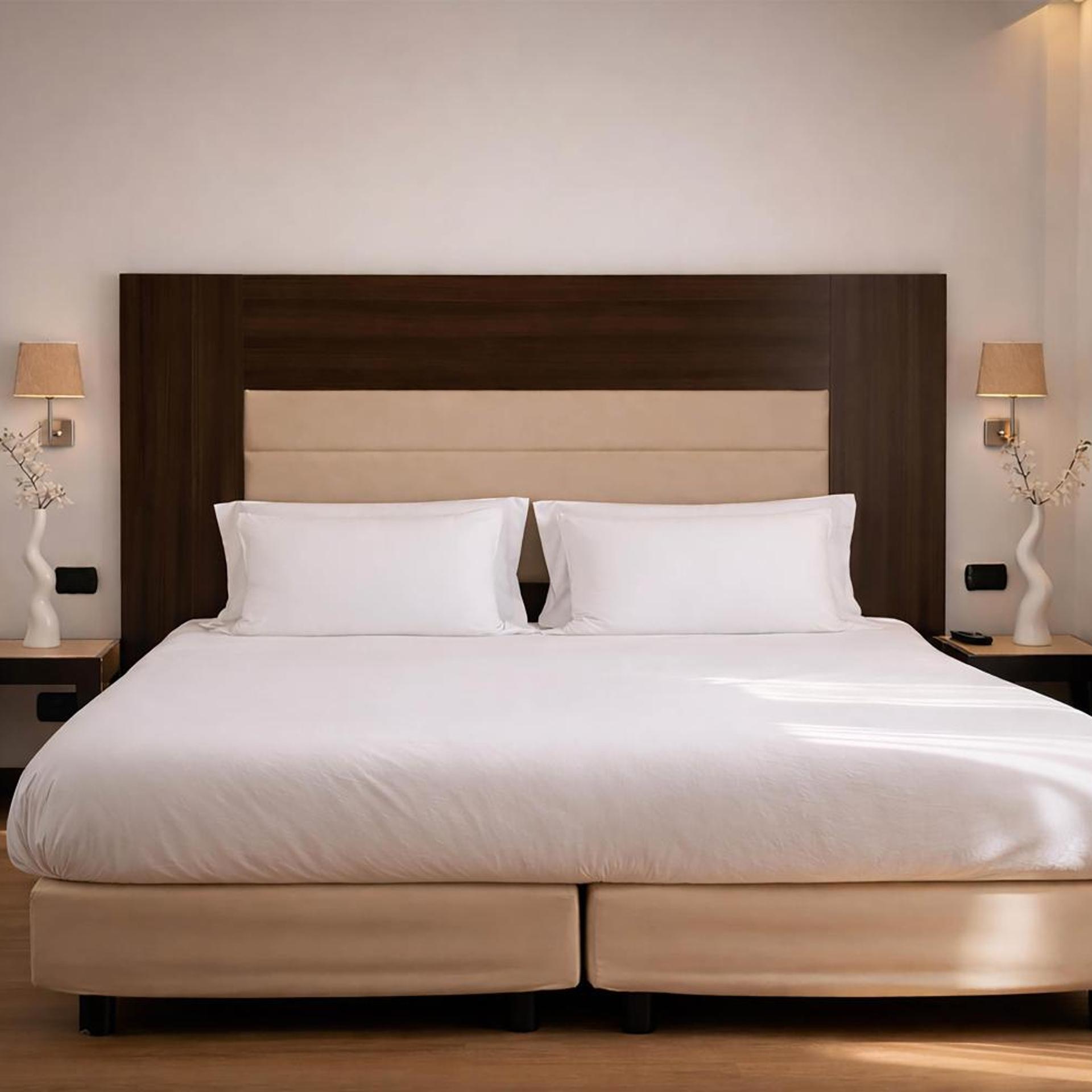 2 Bedrooms, Suite, King Bed, Castle View