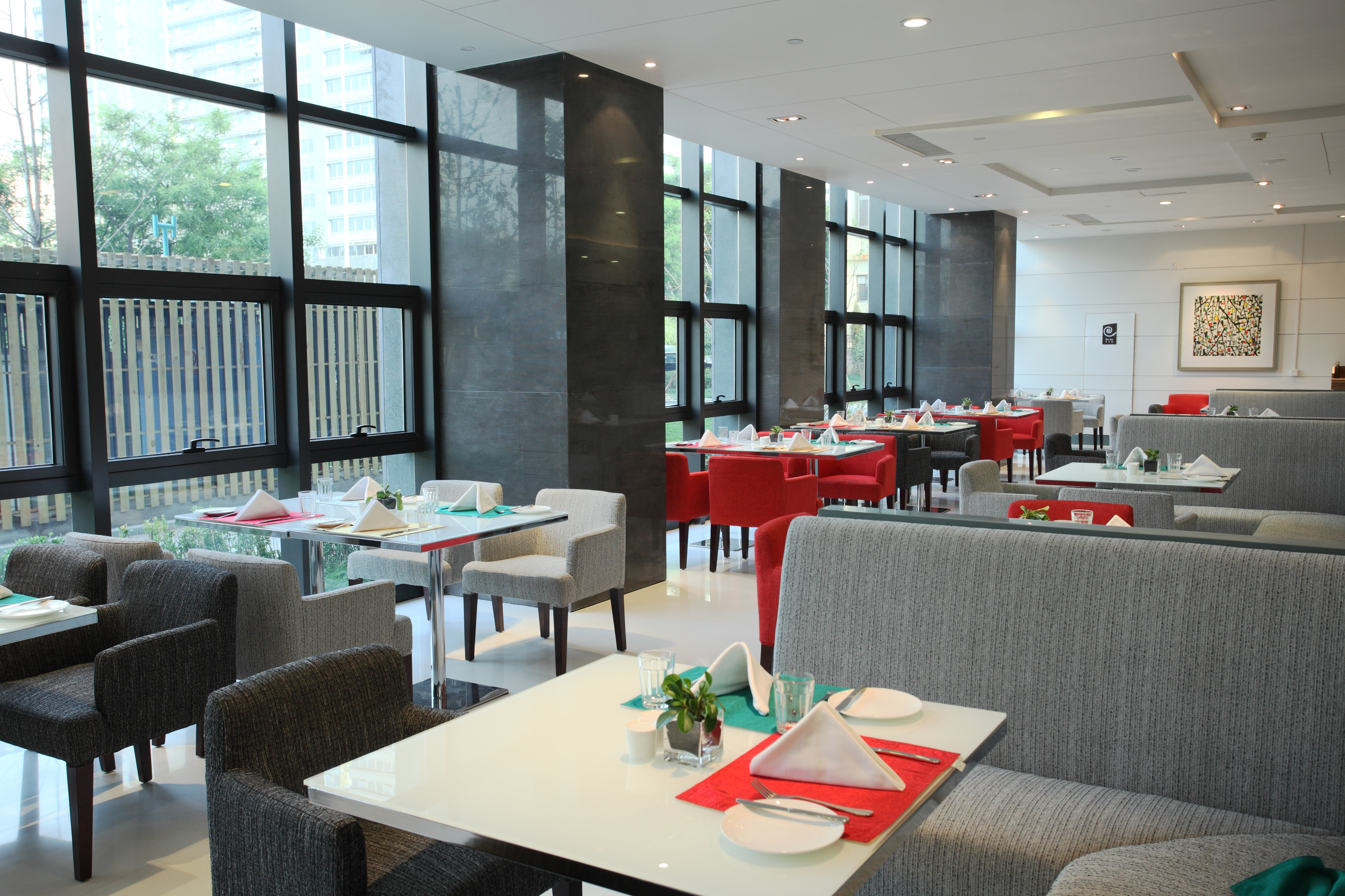 HOLIDAY INN BEIJING DESHENGMEN 34/50