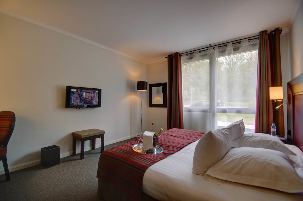 Hotel du Golf 3/34