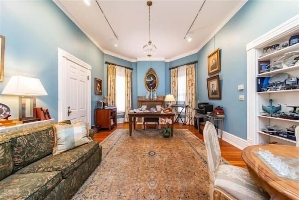 Burke Mansion 25/43