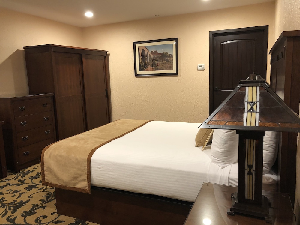 HOTEL MISSION DE ORO 13/64