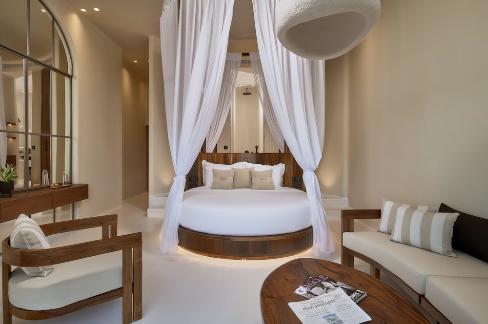 Suite, King Bed, Plunge Pool, Large