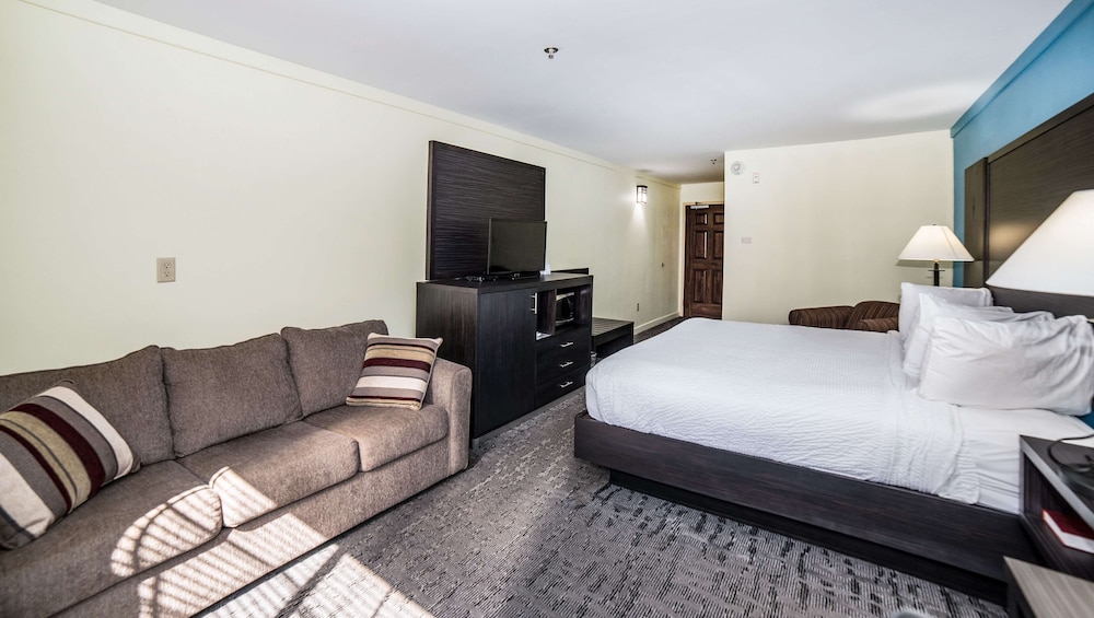 Magnuson Hotel Wildwood Inn 27/74