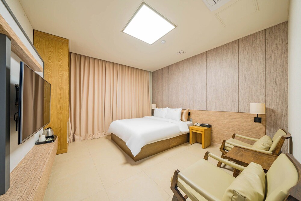 Yeosu Stay Hotel 17/53