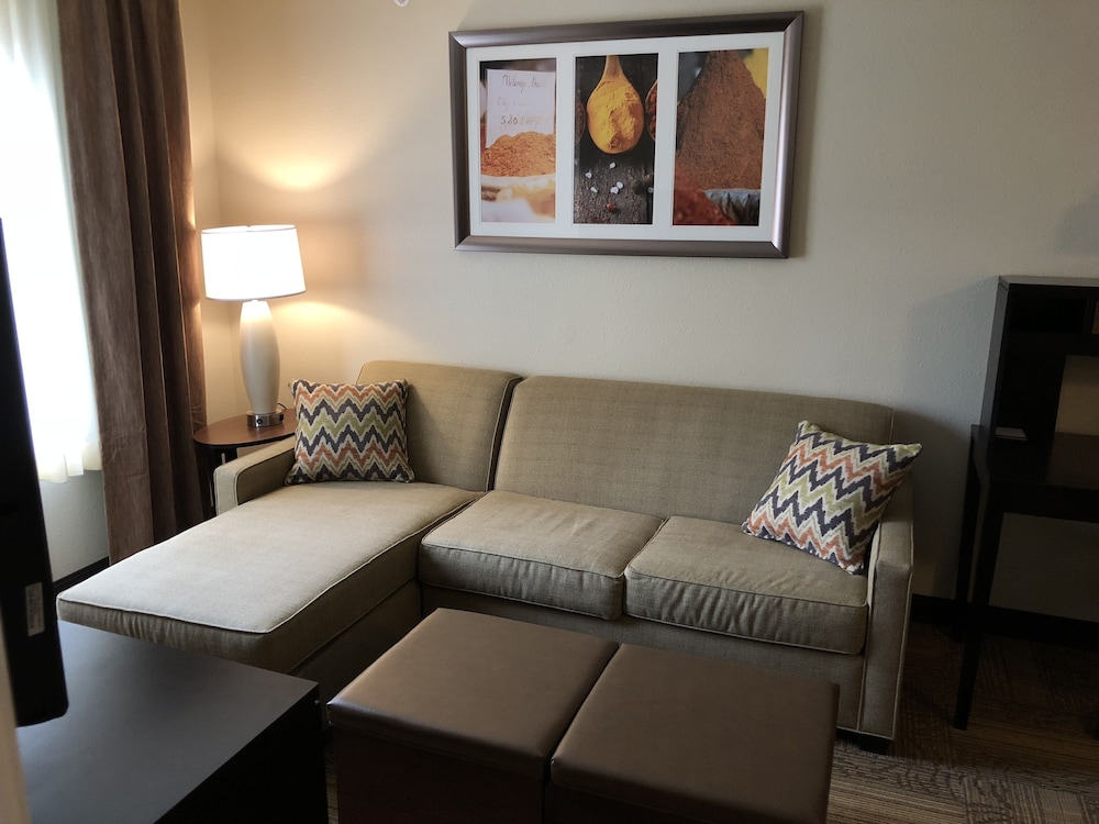 Staybridge Suites Grand Rapids-Kentwood 39/58