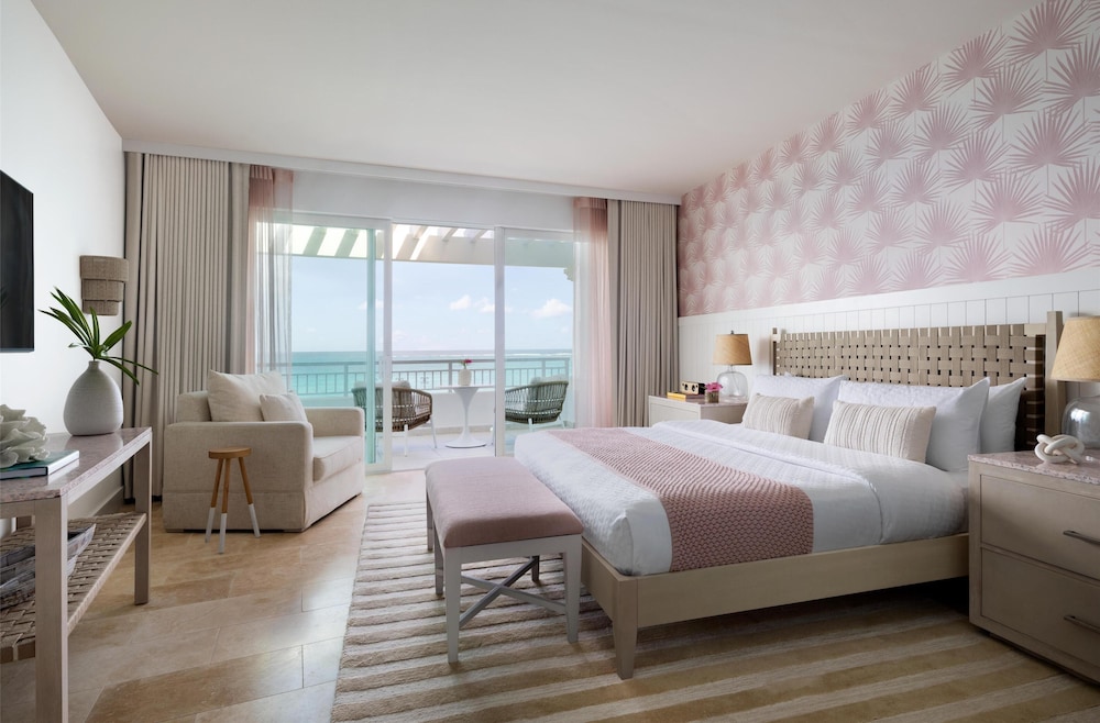 Honeymoon, East Bay, Suite, King Bed, Beach Front, Butler