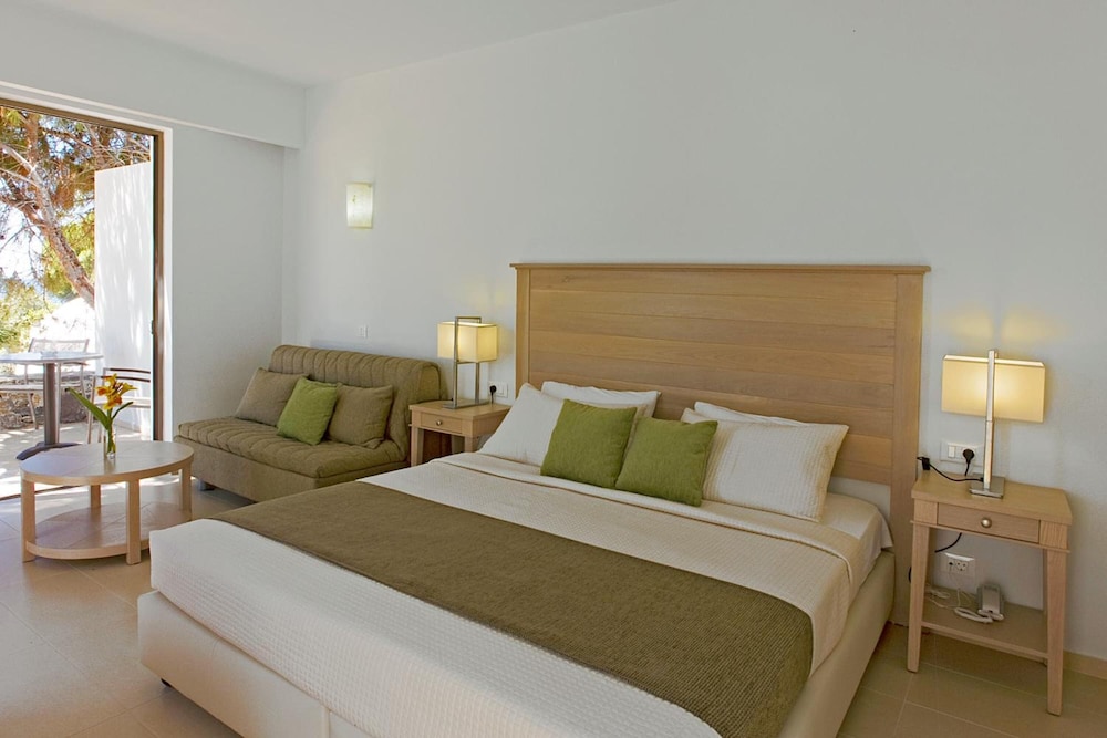Kakkos Beach Hotel - Adults Only 7/50