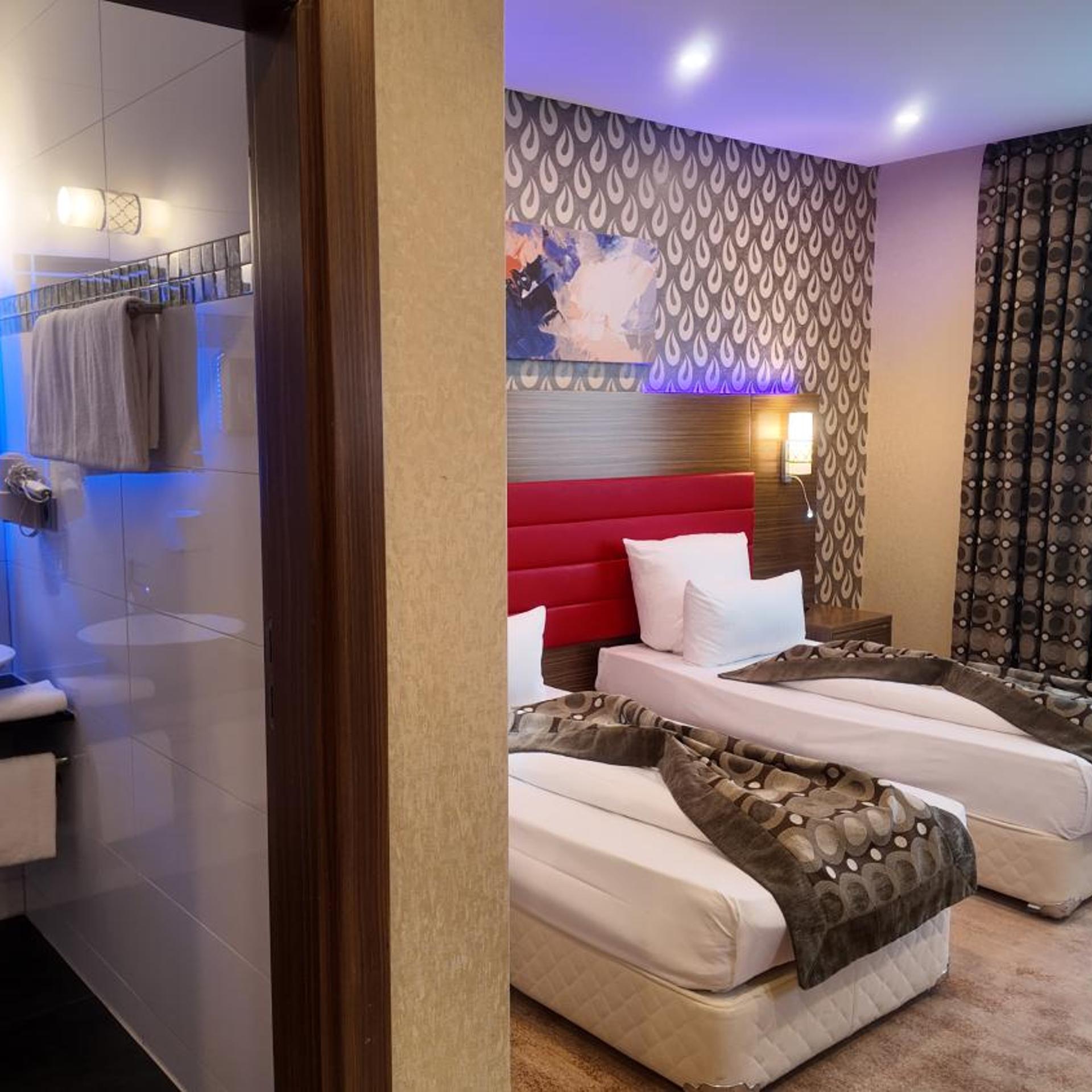 SUPERIOR, TWIN BEDS