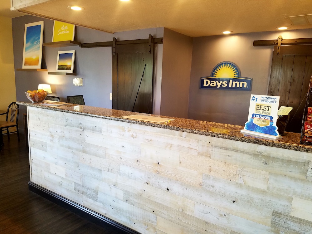 Days Inn & Suites by Wyndham Lodi 4/36