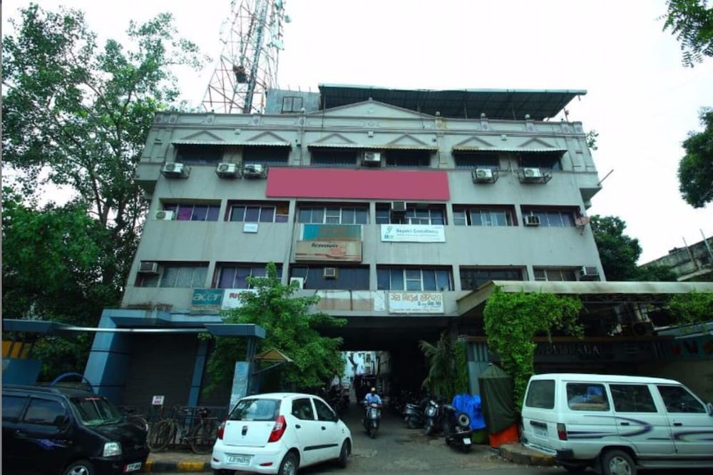 HOTEL SADHBHAV 2/49