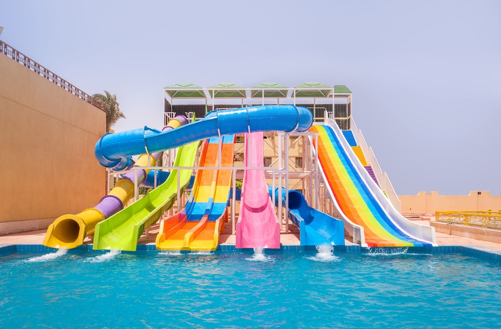 Sunny Days Mirette Family Aqua Park 74/94