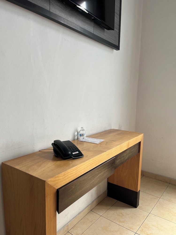 Hotel Alhaja 11/50