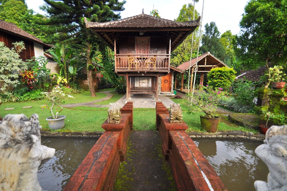 Puri Lumbung 6/75