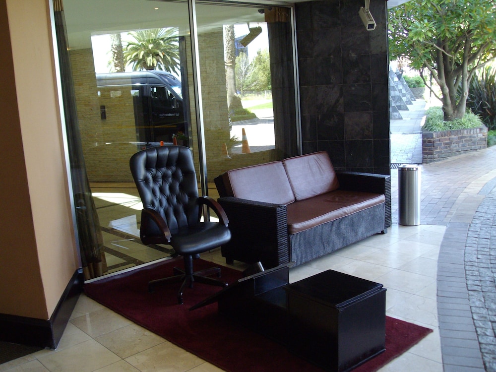 Southern Sun O.R. Tambo International Airport 25/47