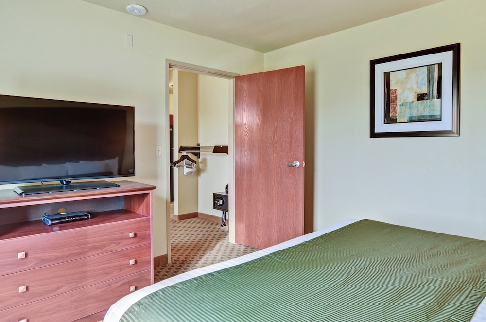 Cobblestone Inn & Suites - Ambridge 20/49