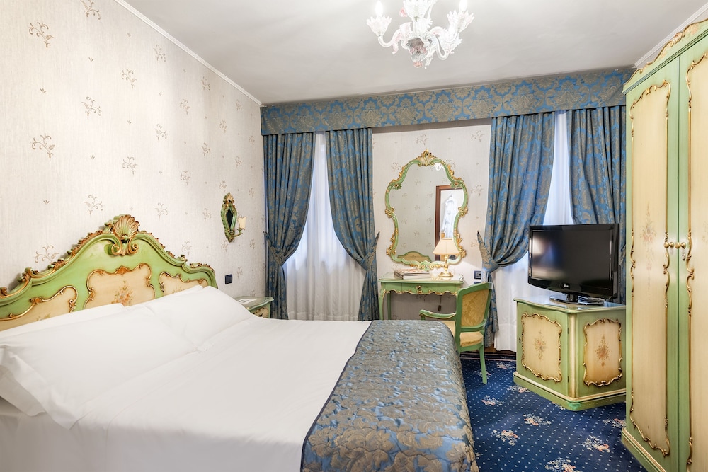 CLASSIC, DOUBLE BED