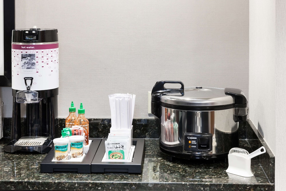 Hampton Inn Los Angeles-Orange County-Cypress 25/40