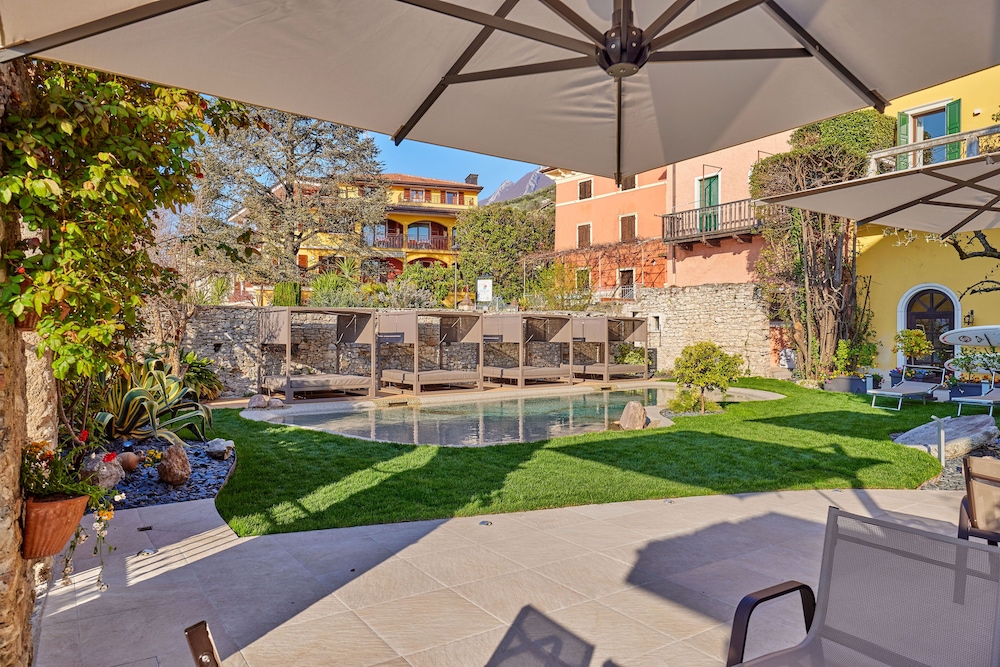 Boutique Hotel Brenzone 68/78