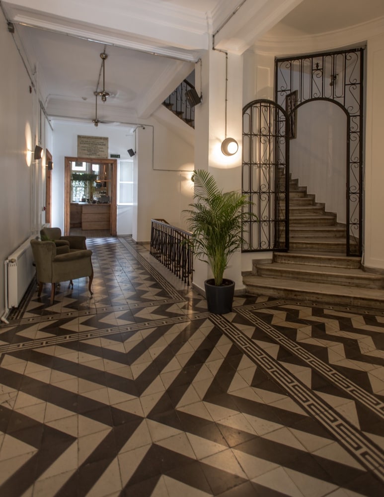 Cezayir Rooms 43/60