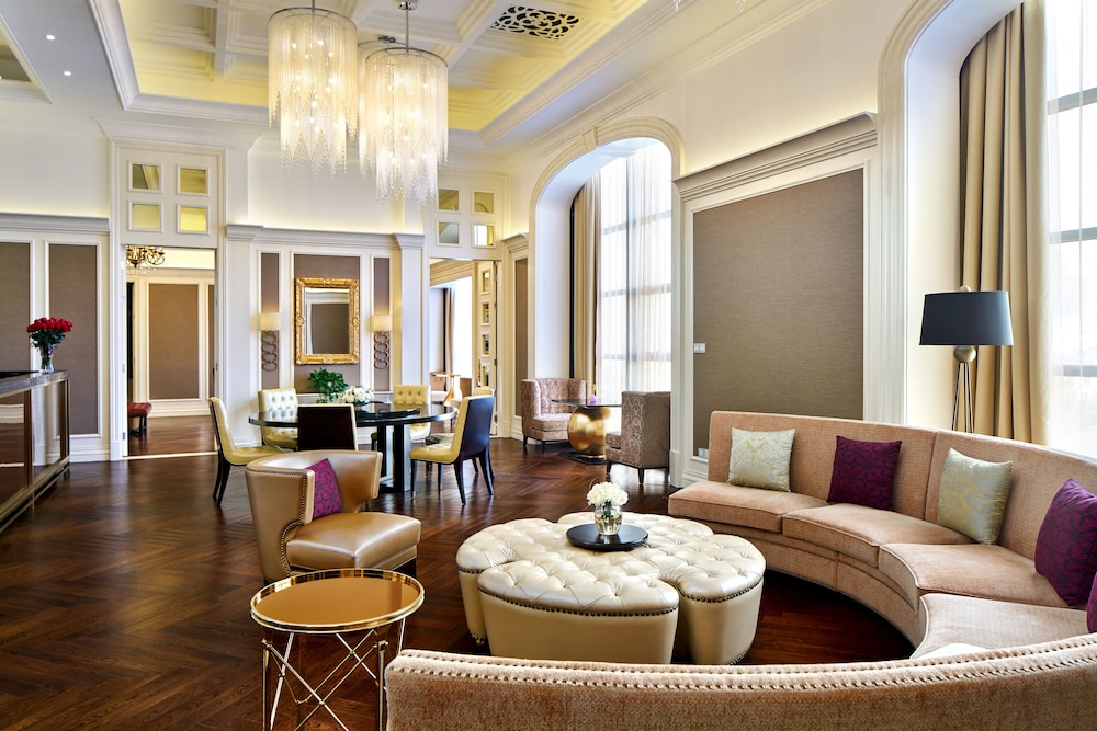 CROWNE PLAZA ZHENGZHOU 38/80
