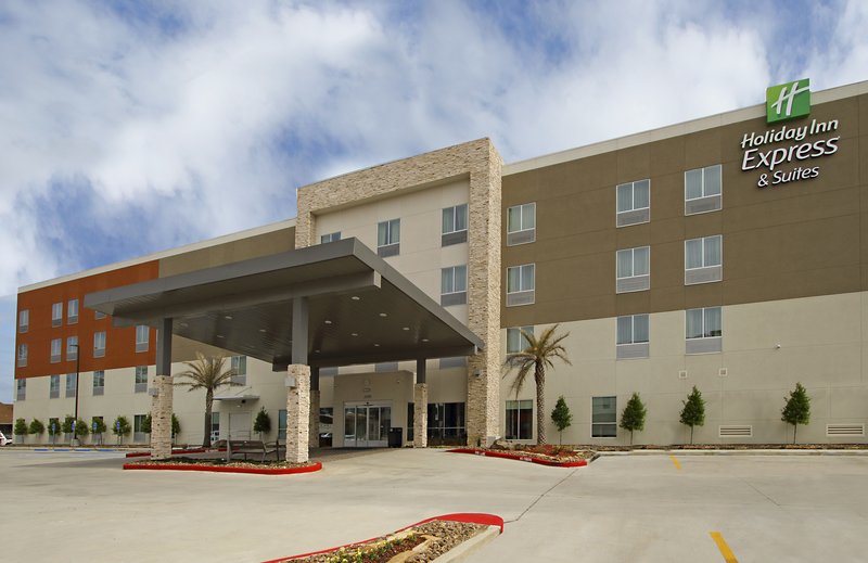 Holiday Inn Express & Suites Lake Charles South Casino Area 2/55