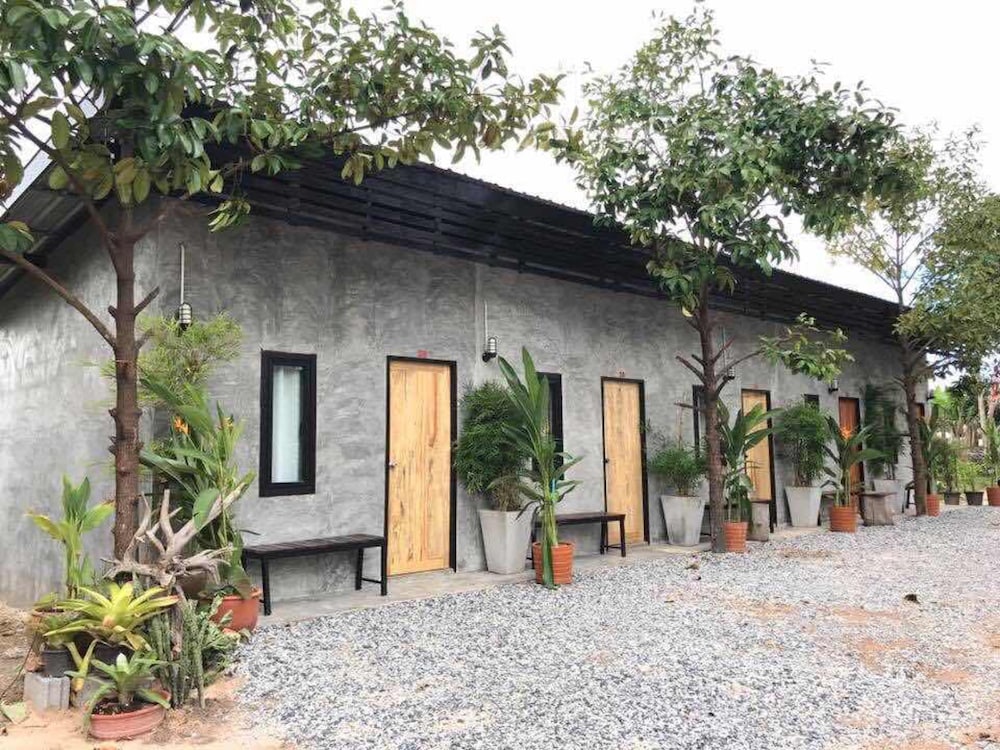 Baan Suan Siri Resort 2/29