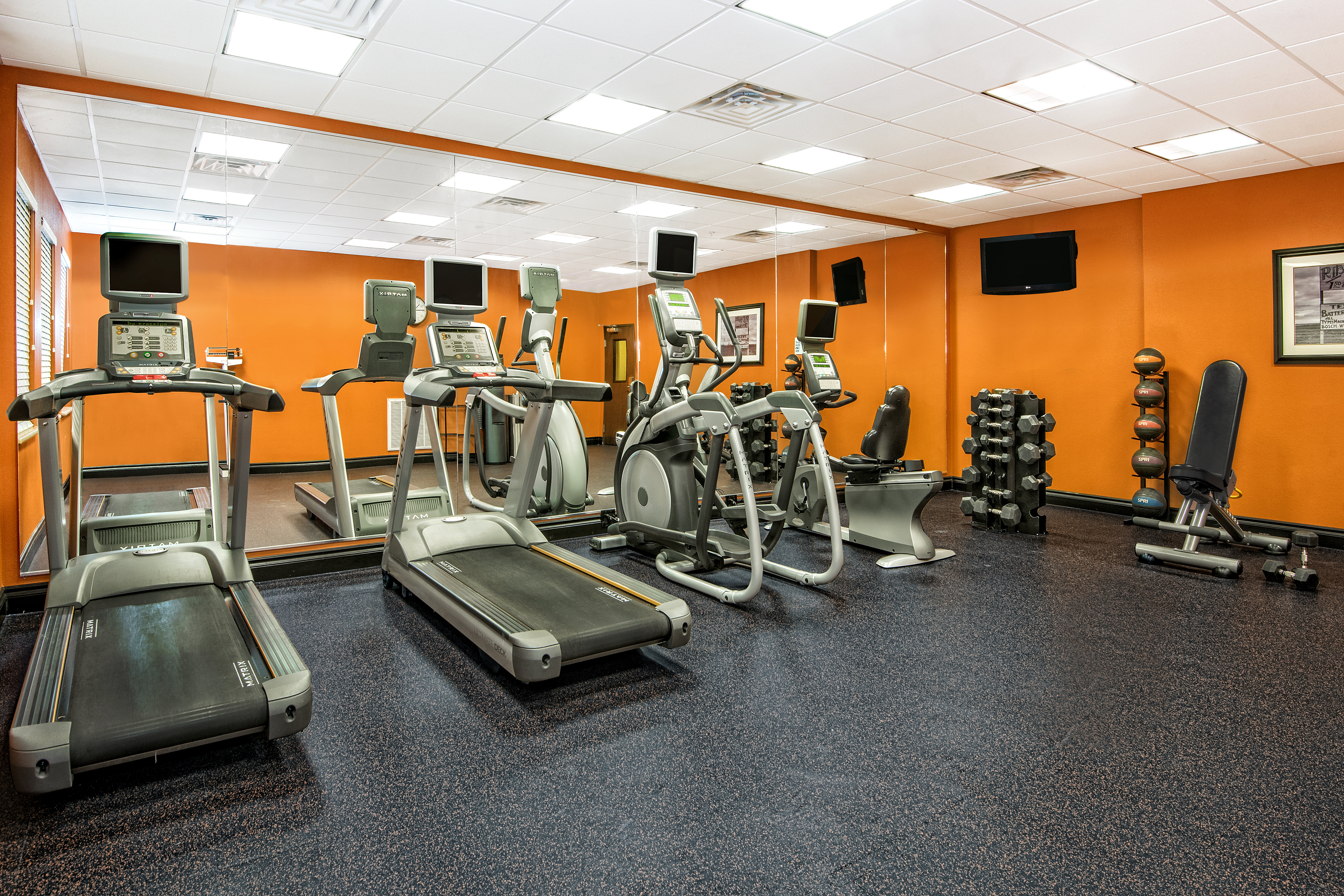 Holiday Inn Express Suites Cotulla 21/32