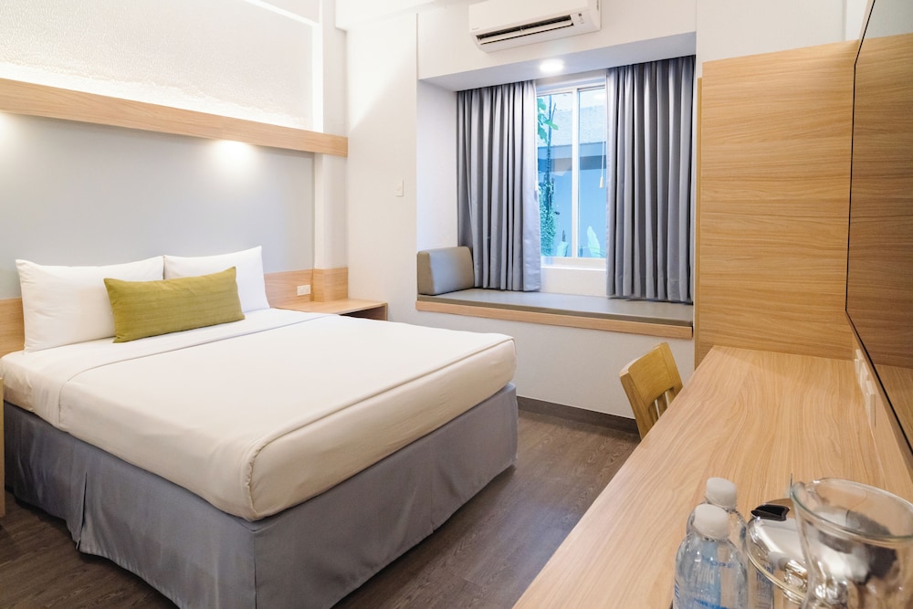 Room at Microtel by Wyndham Batangas, Santo Tomas (Calabarzon)