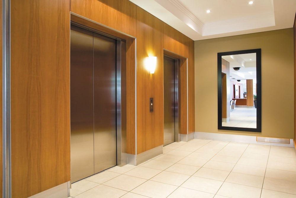 Mercure Brisbane Garden City 9/67