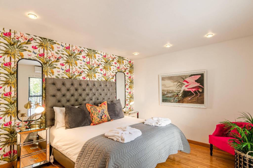 Superior, Apartment, King and Queen Bed
