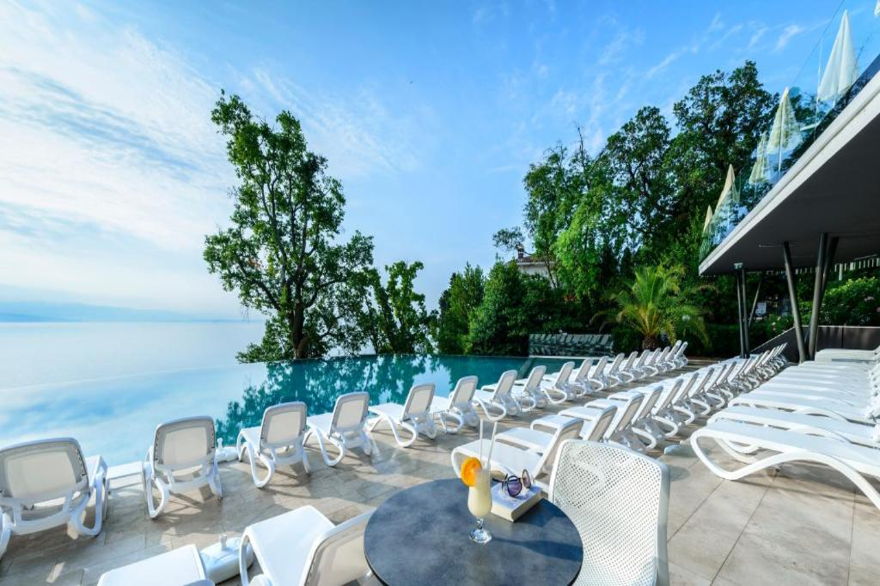 Grand Hotel Adriatic I 35/39