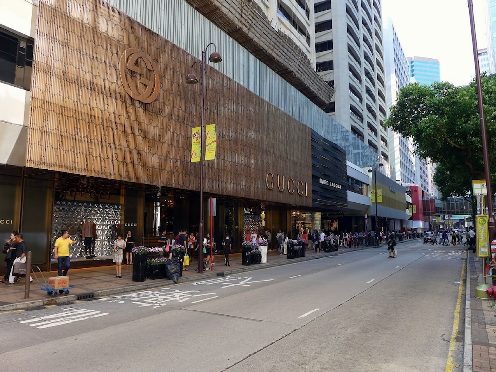 Rich Hotel 44/50