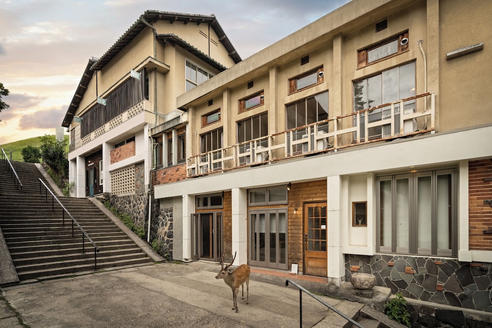 The Deer Park Inn 5/71