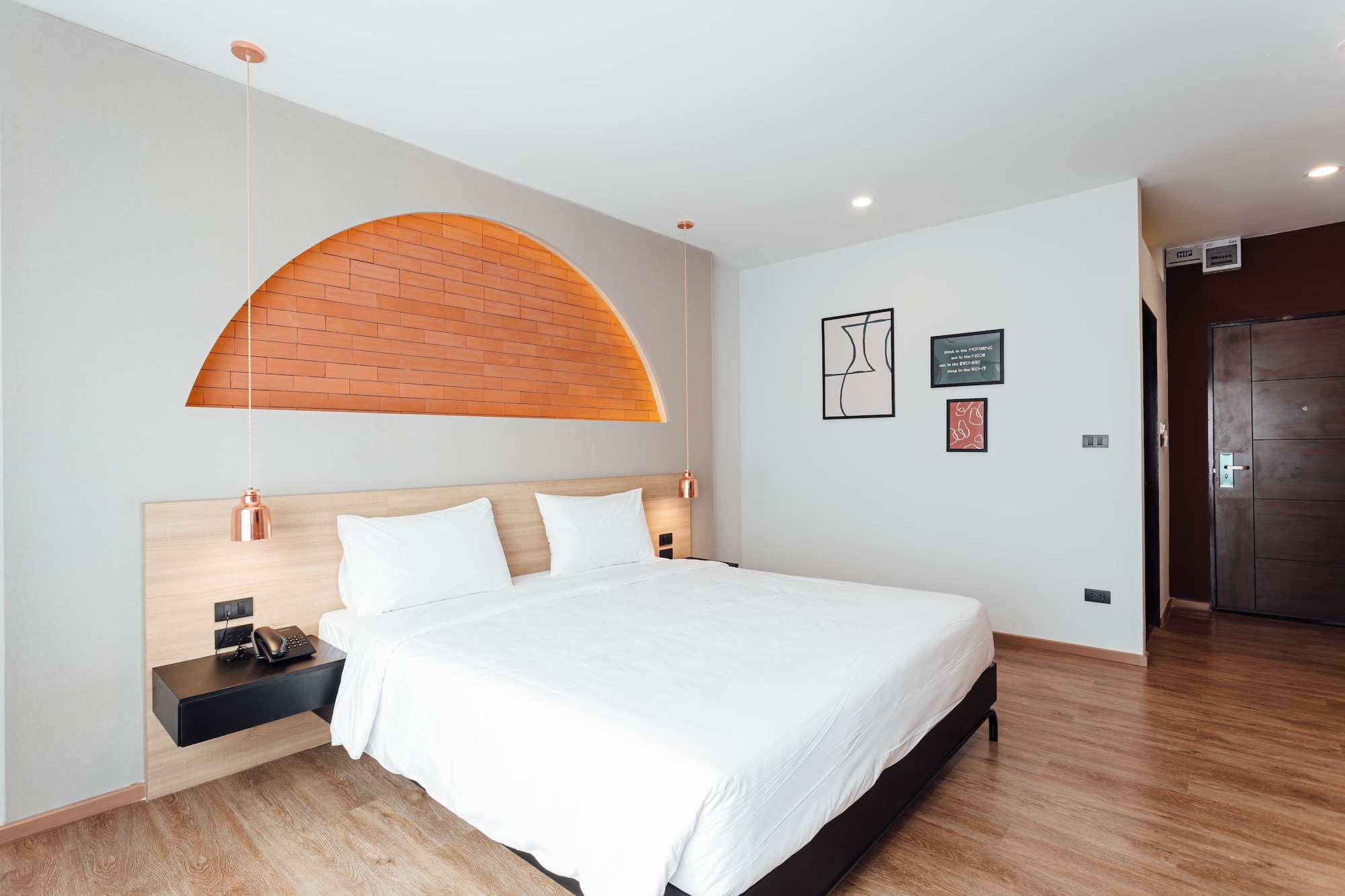STANDARD, KING BED