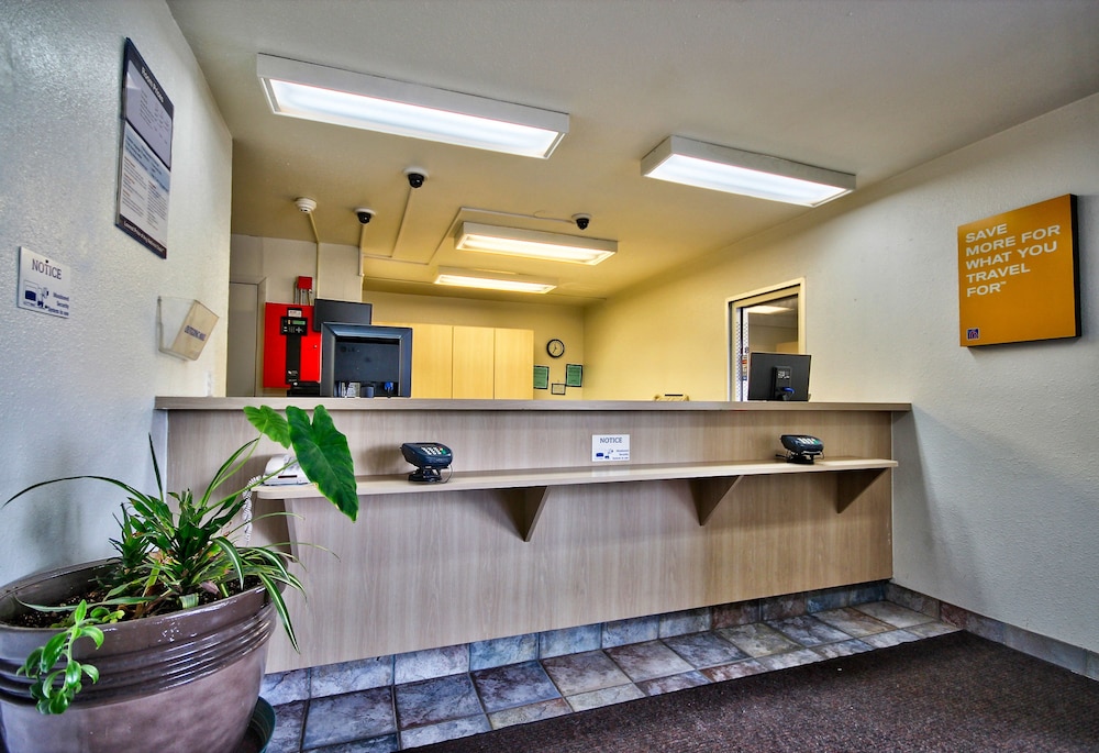 Americas Best Value Inn & Suites Helena 2/20