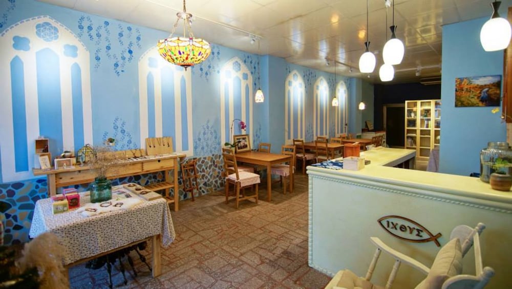 Fish Hostel 44/50