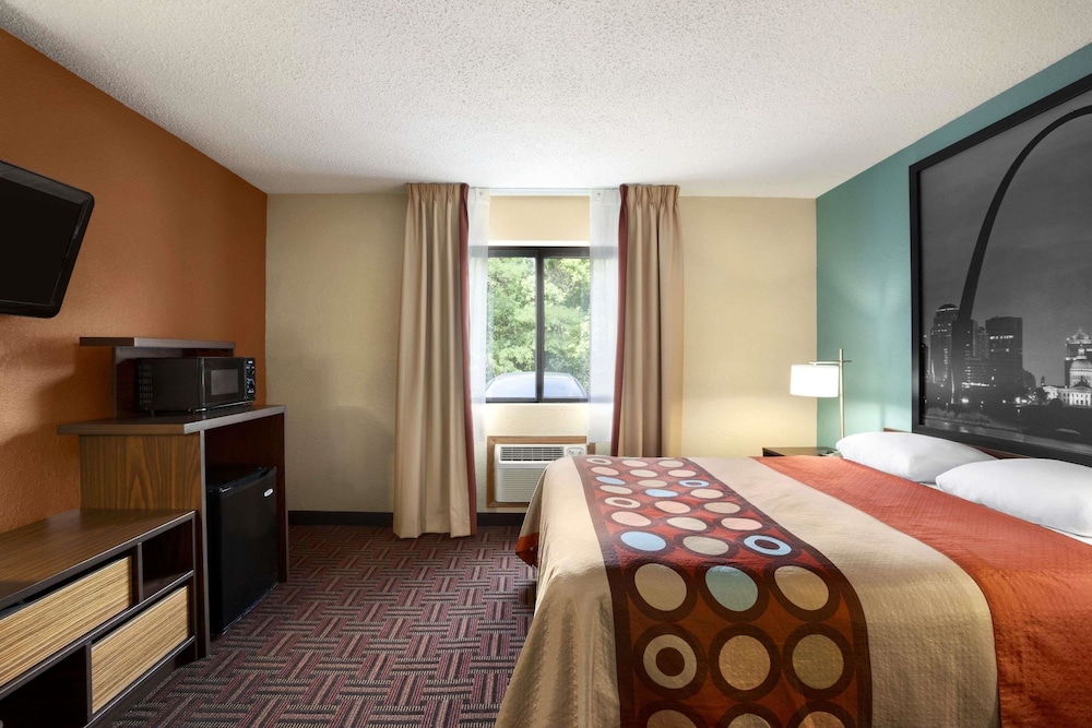 Super 8 by Wyndham Fairview Heights-St. Louis 7/25