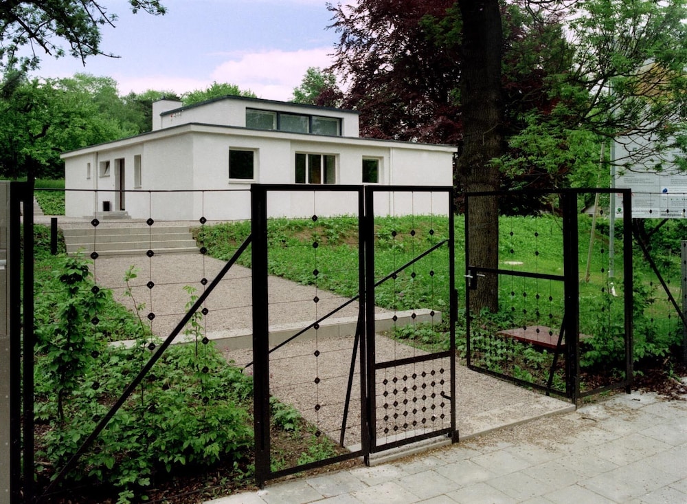 Kaiserin Augusta 4/69