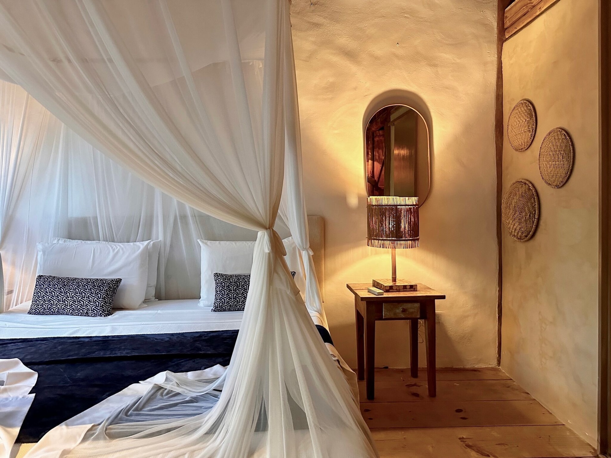 Spa, Mini, 2 King Beds, 2 Sofa