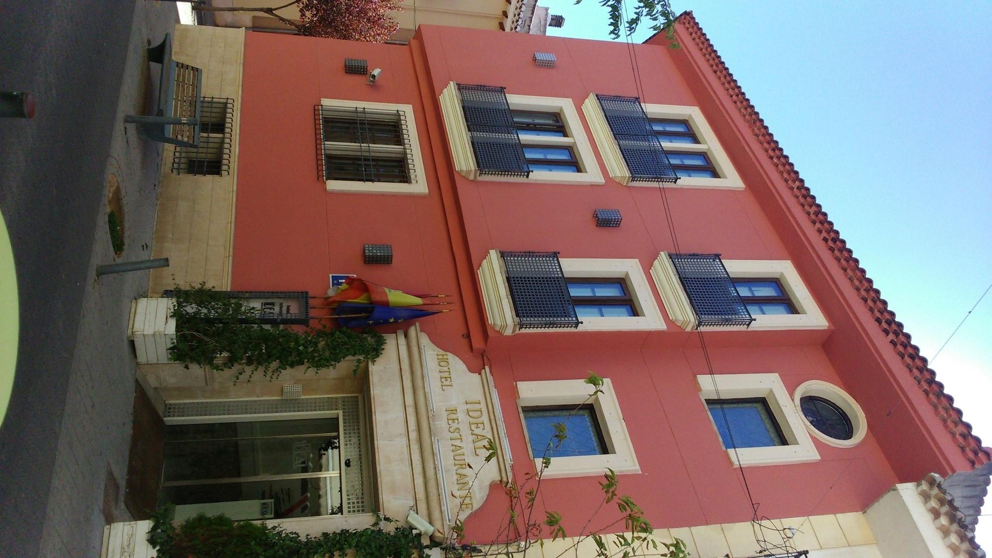 Hotel Ideal 1/42