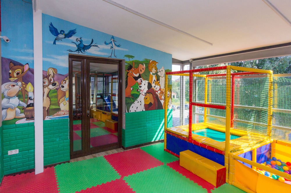 Hotel Lirak 46/50