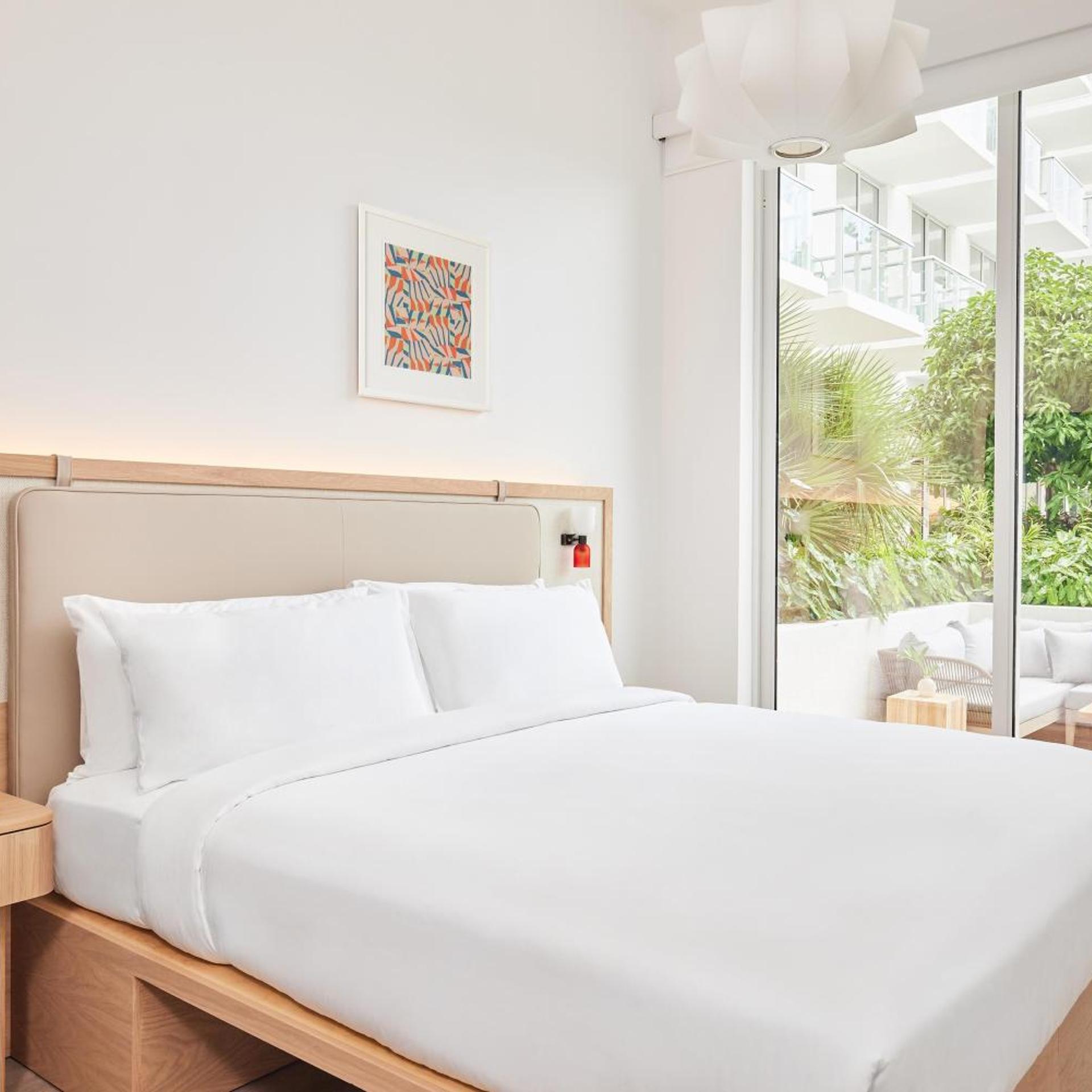 Suite, King Bed
