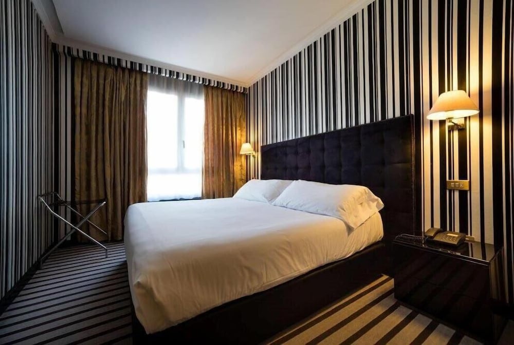 Hotel Clarin 10/40