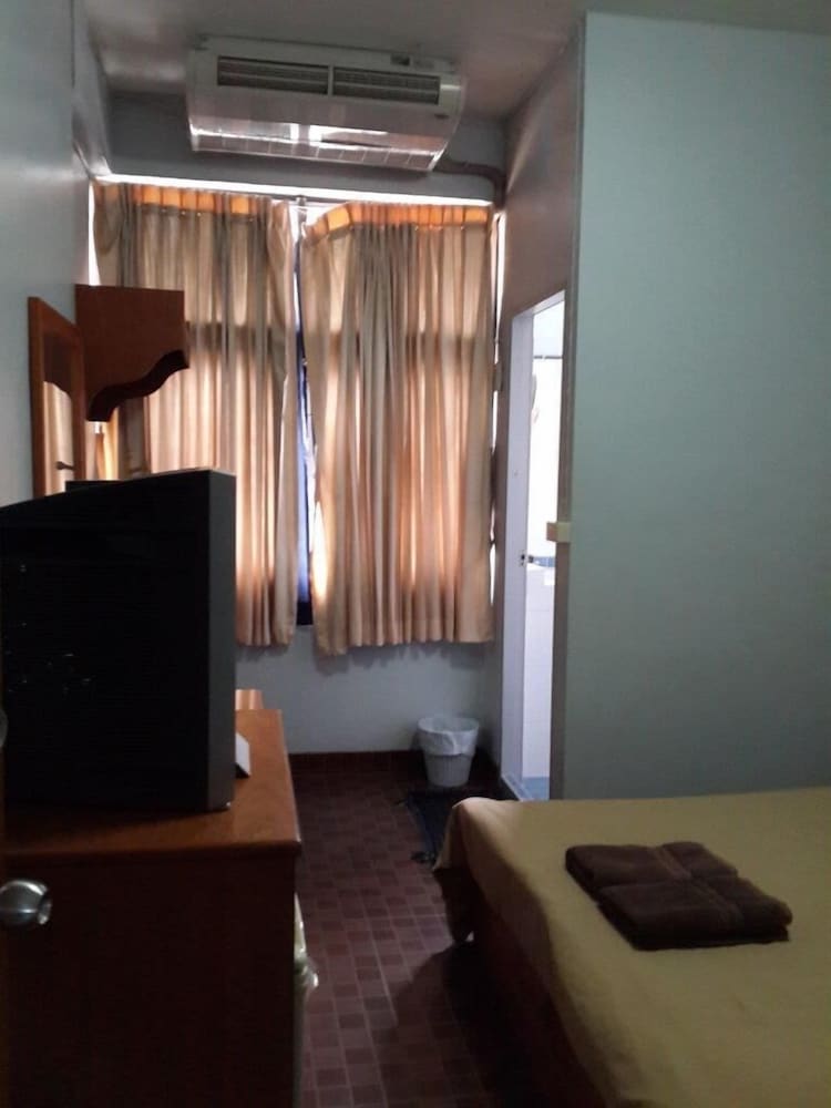White Orchid Inn 9/24