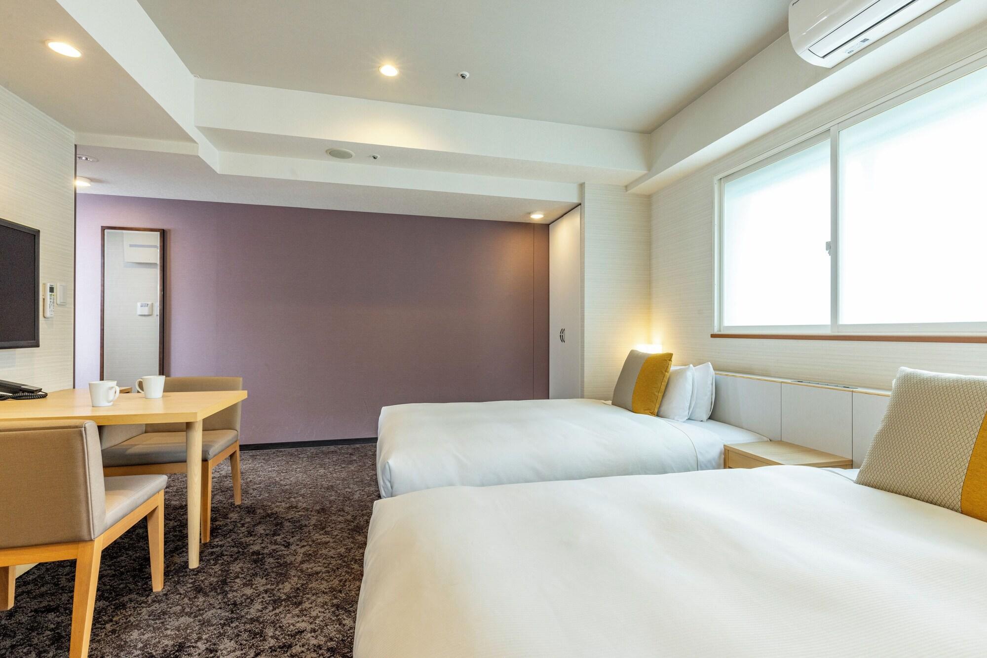 Superior, Twin Beds, Laundry, Kitchenette