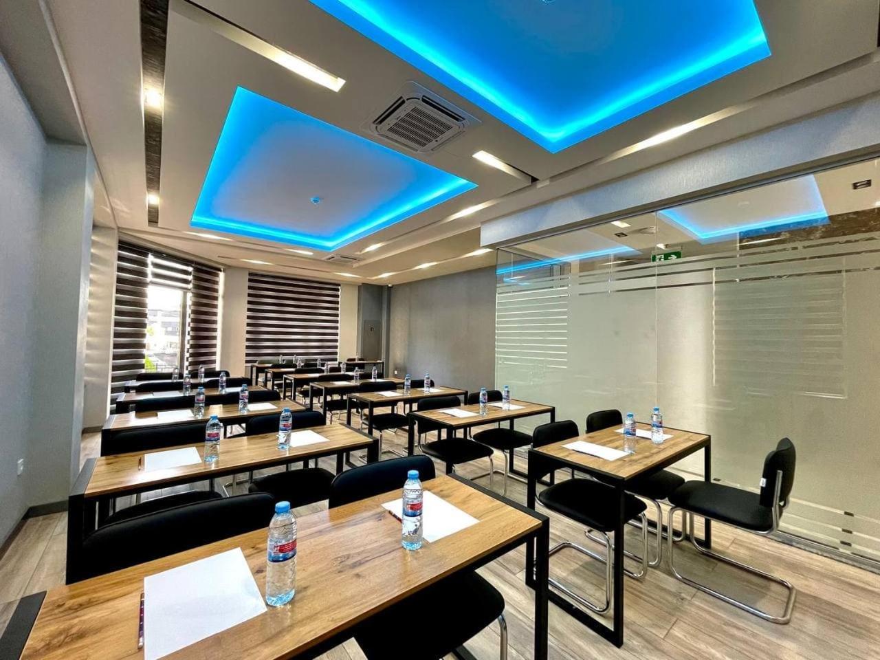 Alpha Plaza Hotel 29/37