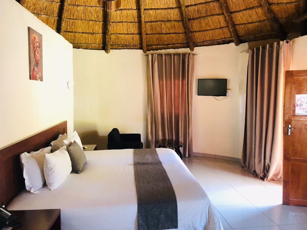Nkanga Hotel 20/43