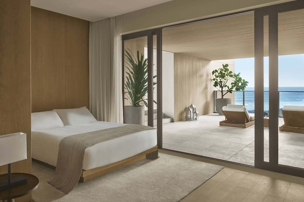The Sanya Edition 10/60